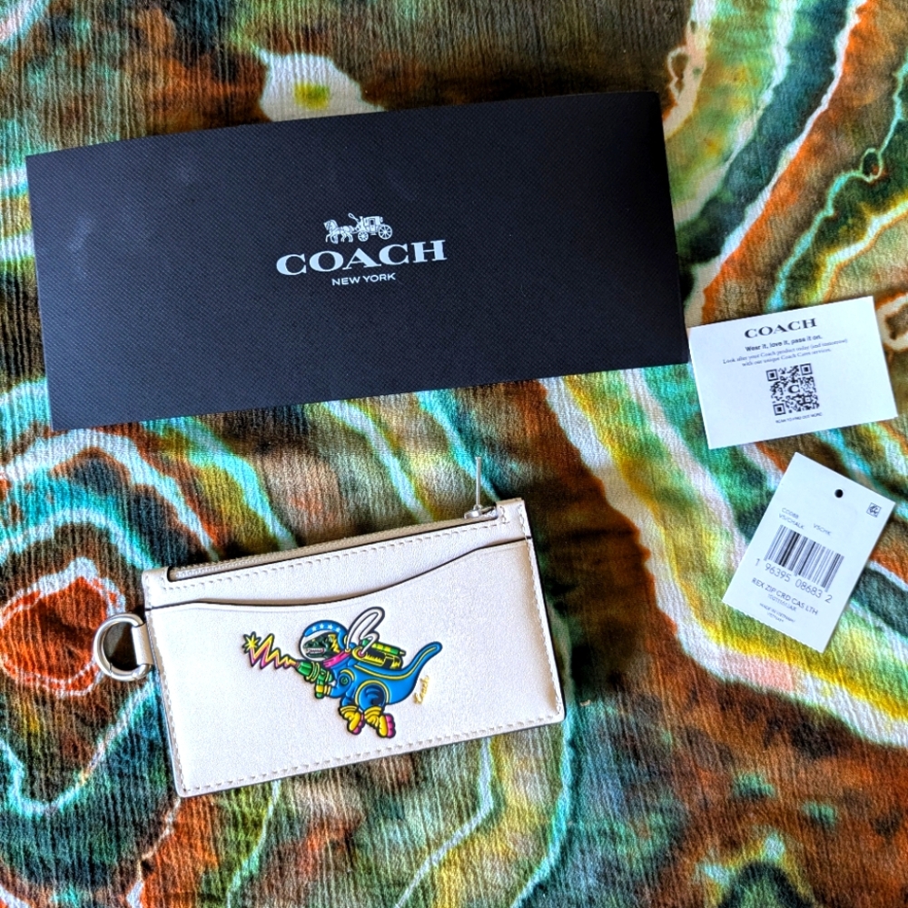 NWT Coach Cosmic Rex White Card Holder| Dinosaur Wallet